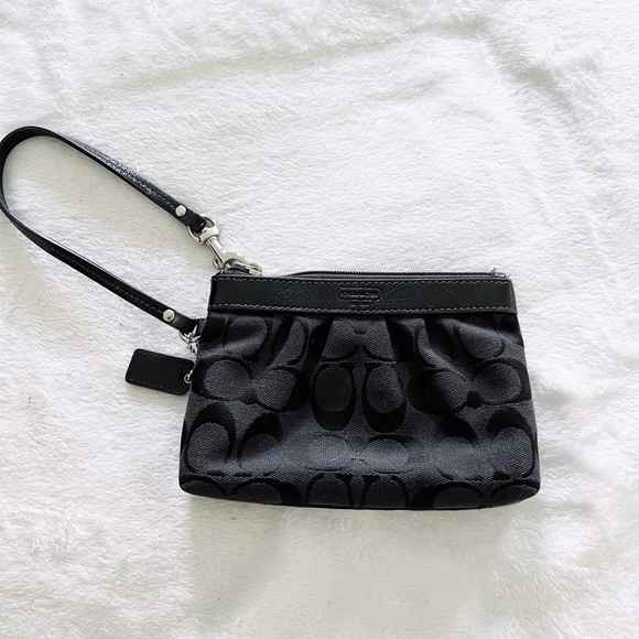 Coach Black Wristlet Bag - Picture 3 of 3